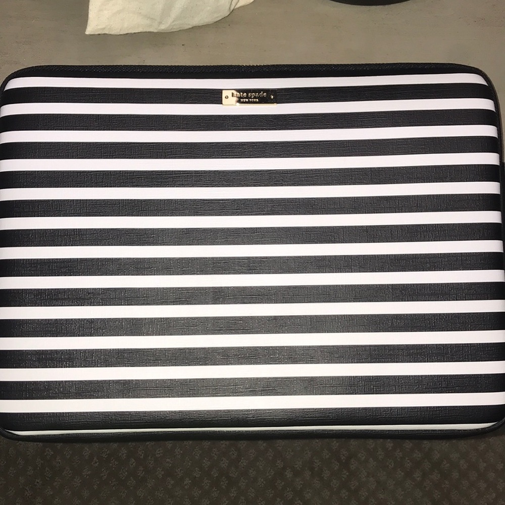 Kate spade laptop bag! *13 inch*
